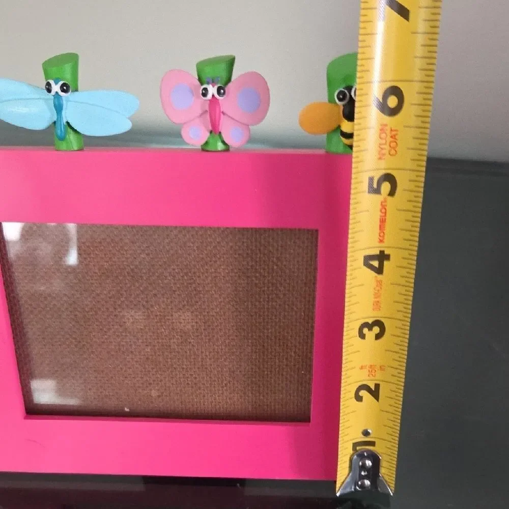Pink Photo Frame with Insect Clips - Picture 7 of 7